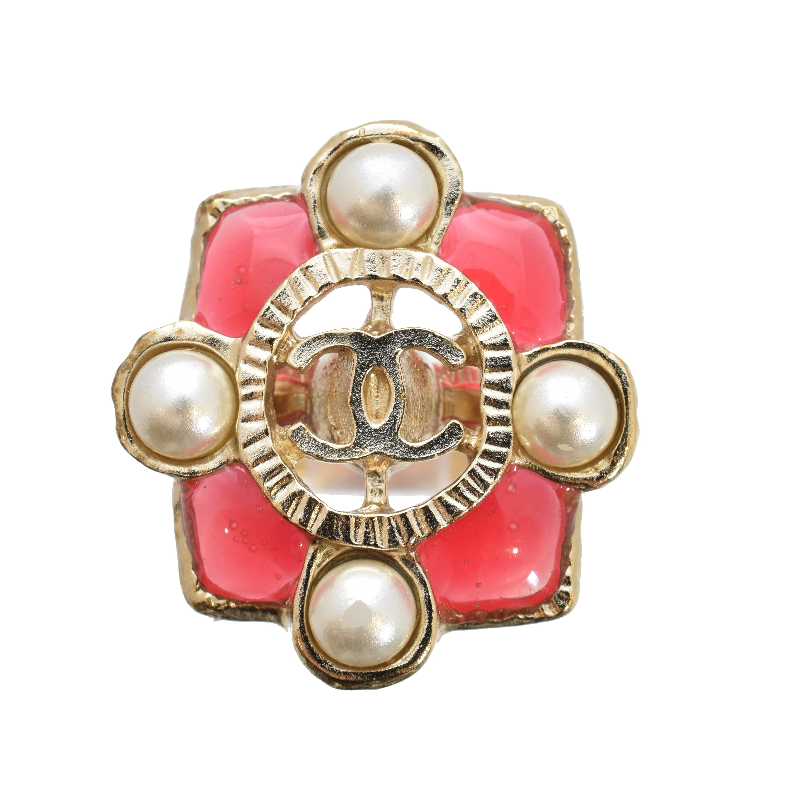A Chanel dress ring