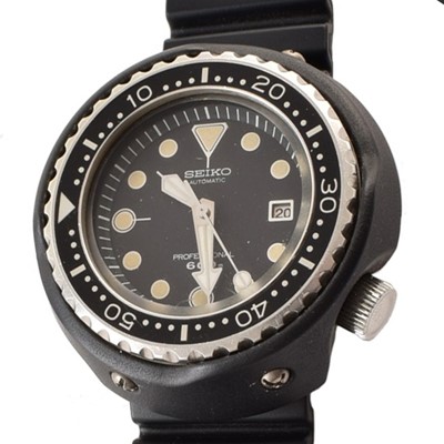 Lot 89 - A titanium Seiko 'Tuna Can' Professional automatic diver's wristwatch