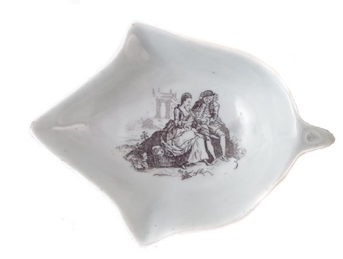 Lot 219 - Worcester pickle dish circa 1755