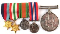 Lot 316 - Single medal and dress set of medals