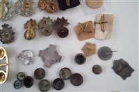 Lot 238 - Cap badges and other army uniform decorations