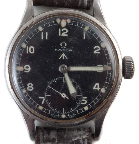Lot 347 - A stainless steel Omega 'Dirty Dozen' manual wind wristwatch