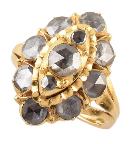 Lot 154 - Diamond marquise shaped cluster French gold ring