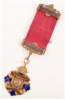 Lot 225 - Small boxed 9ct gold and enamelled RAOB President medallion, for the Knights Chapter dated 1932.