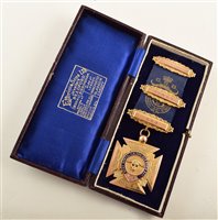 Lot 244 - Boxed 9ct gold and enamelled RAOB medallion