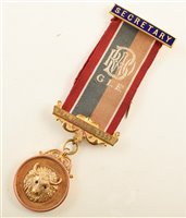 Lot 261 - Small boxed 9ct gold RAOB Secretary’s medallion