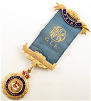 Lot 265 - Small 9ct gold and enamelled RAOB medallion