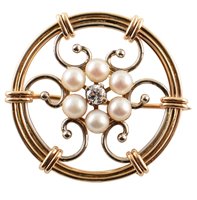 Lot 132 - 14ct gold pearl and diamond set brooch