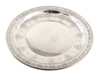 Lot 111 - American sterling silver dish by Towle