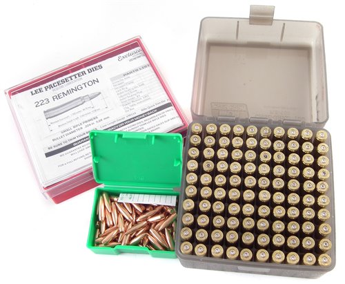 Lot 137 - .223 Calibre reloading equipment, to include Lee Pacesetter dies, 100 22cal .224 dia. 69grain HPBT bullets, 100 once fired PPU cases.