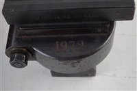 Lot 140 - WWI German gunsight and case by Goerz Berlin, case dated 10/15.