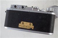 Lot 16 - Leica D.R.P. Ernst Leitz Wetzlar camera complete with accessories.