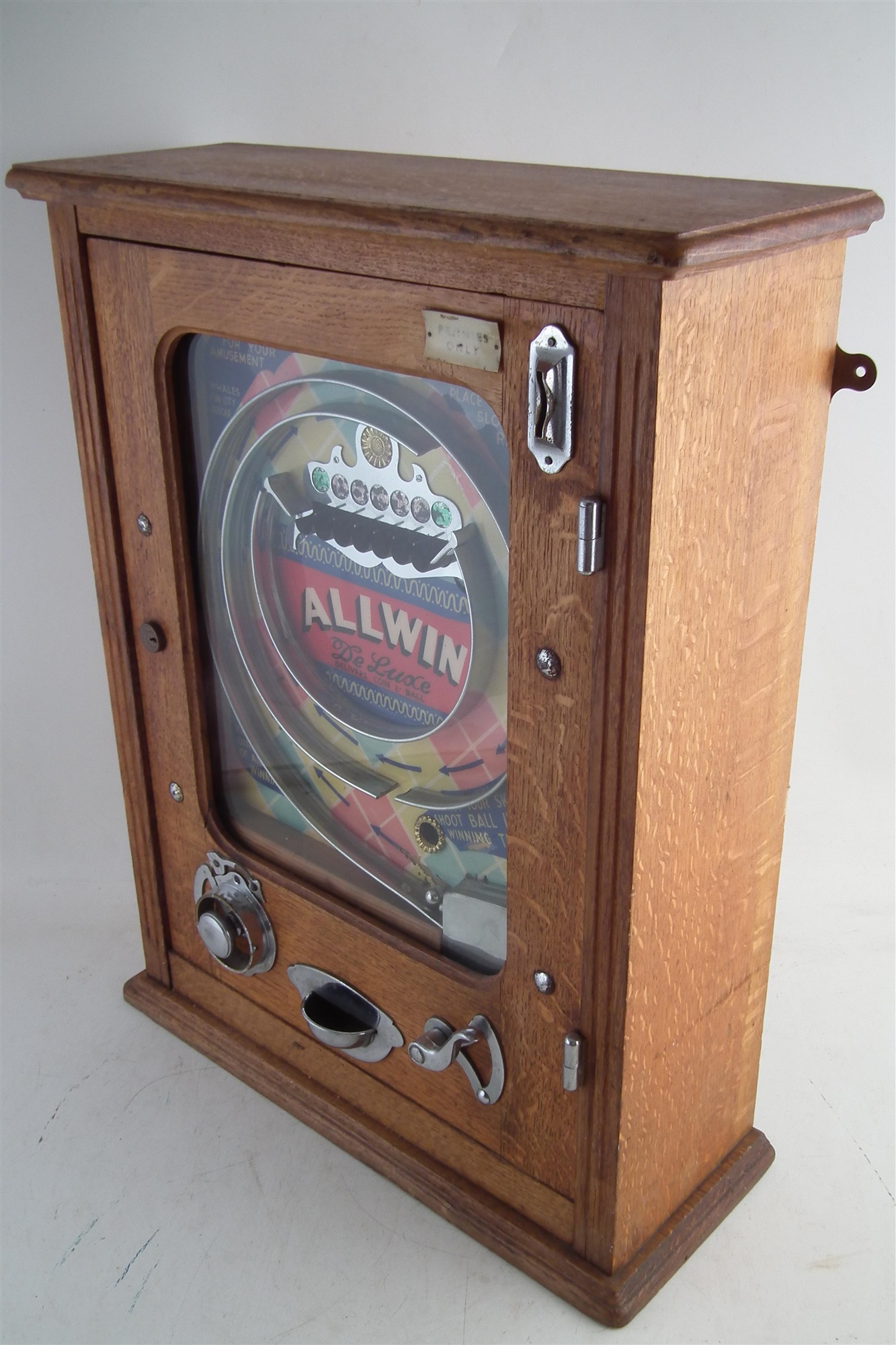 Lot 33 - Allwin Deluxe penny slot pinball machine