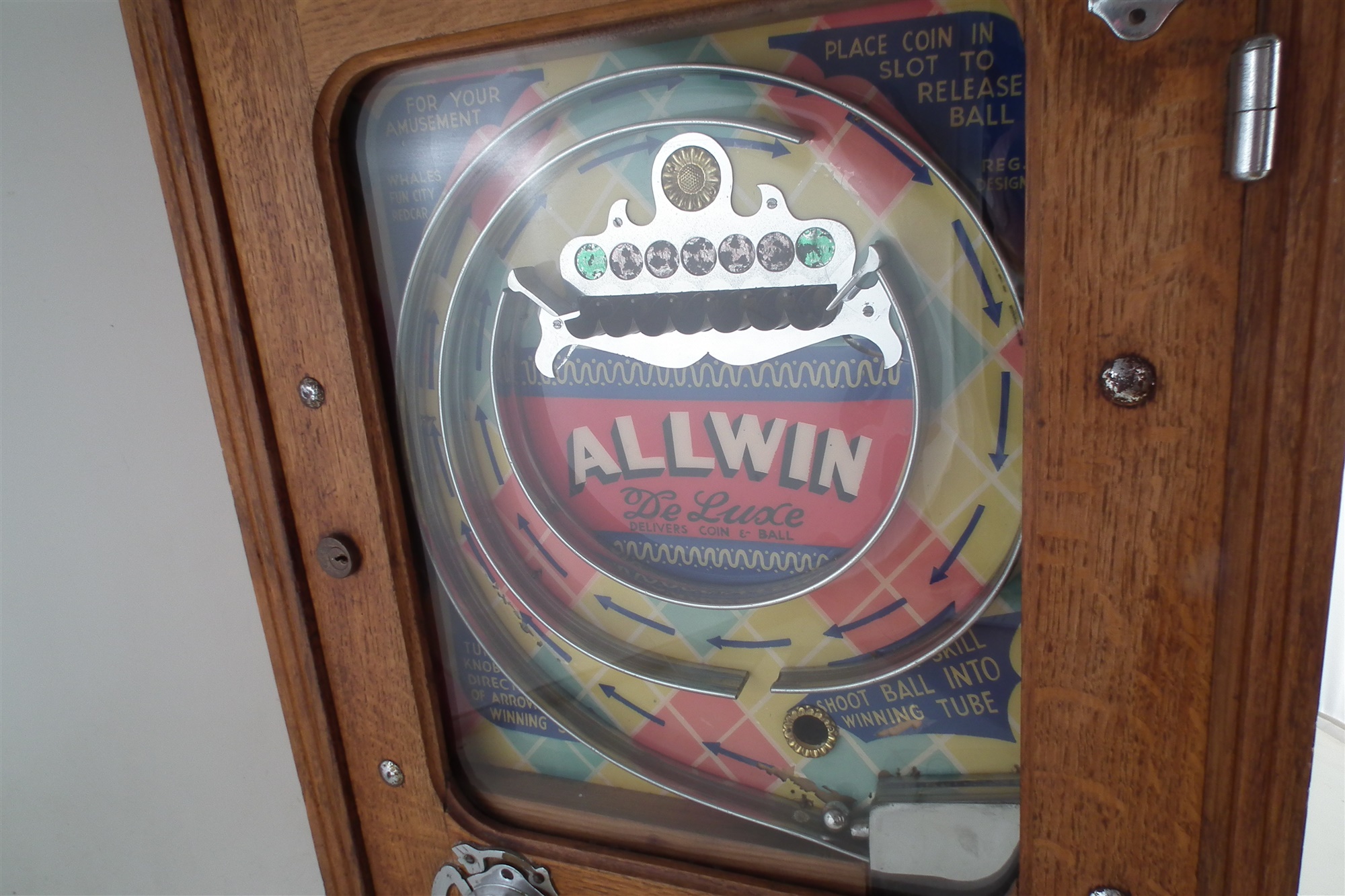 Lot 33 - Allwin Deluxe penny slot pinball machine