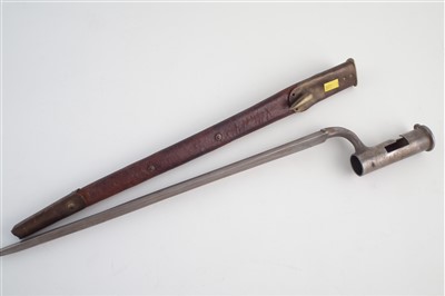 Lot 7 - Replica flintlock Brown Bess musket and bayonet