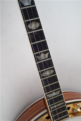 Lot 85 - Vega III / Vegavox tenor four string banjo
