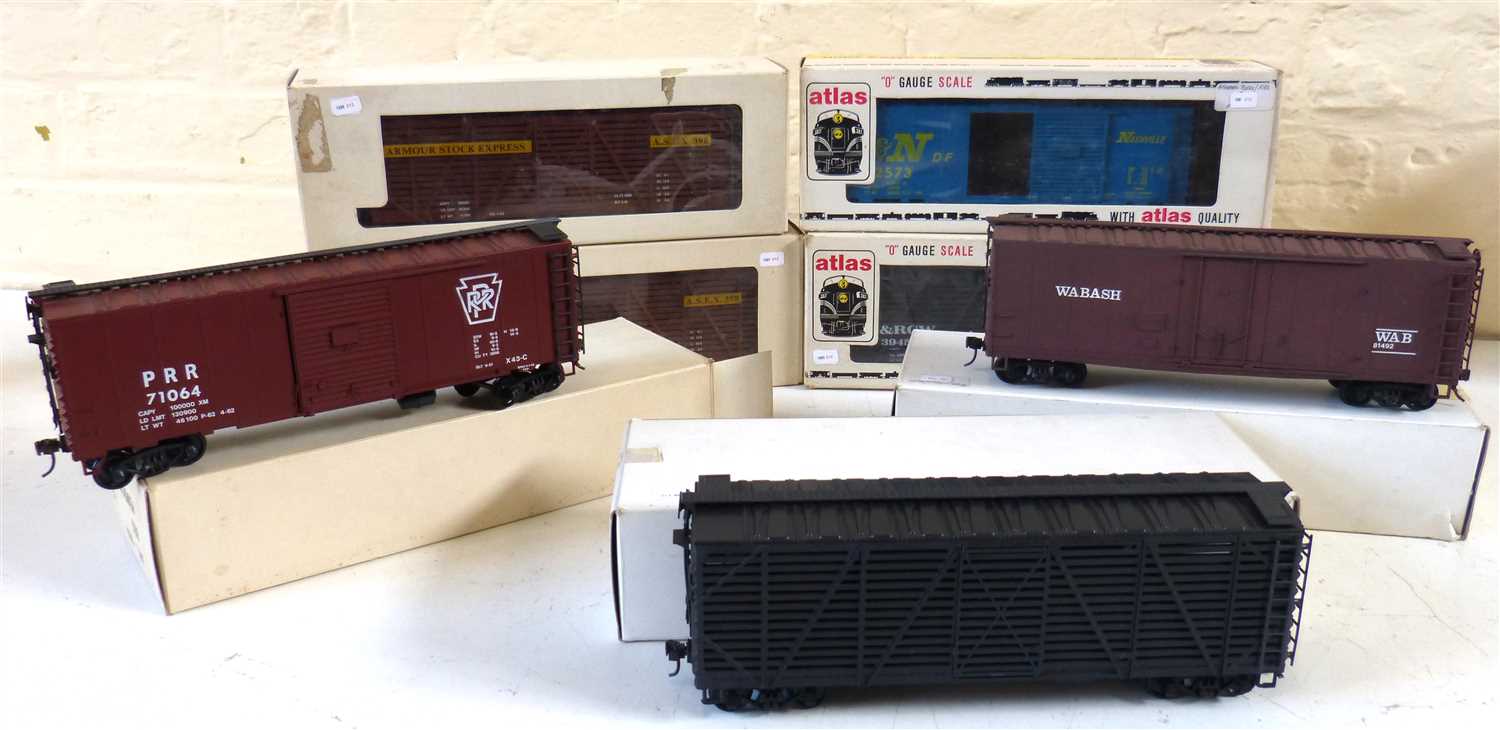 Lot 181 - Boxed Atlas stock cars, Rio Grande, Louisville and Nashville, Armour stock express (2) Wabsh, PRR and Stock car