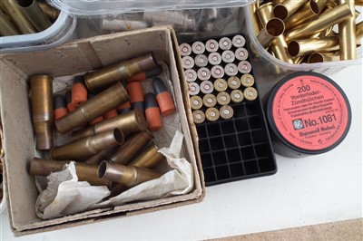Lot 292 - Collection of primed brass cartridge cases