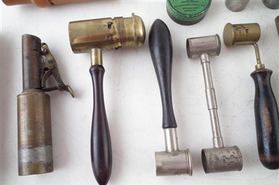 Lot 279 - Collection of vintage reloading equipment