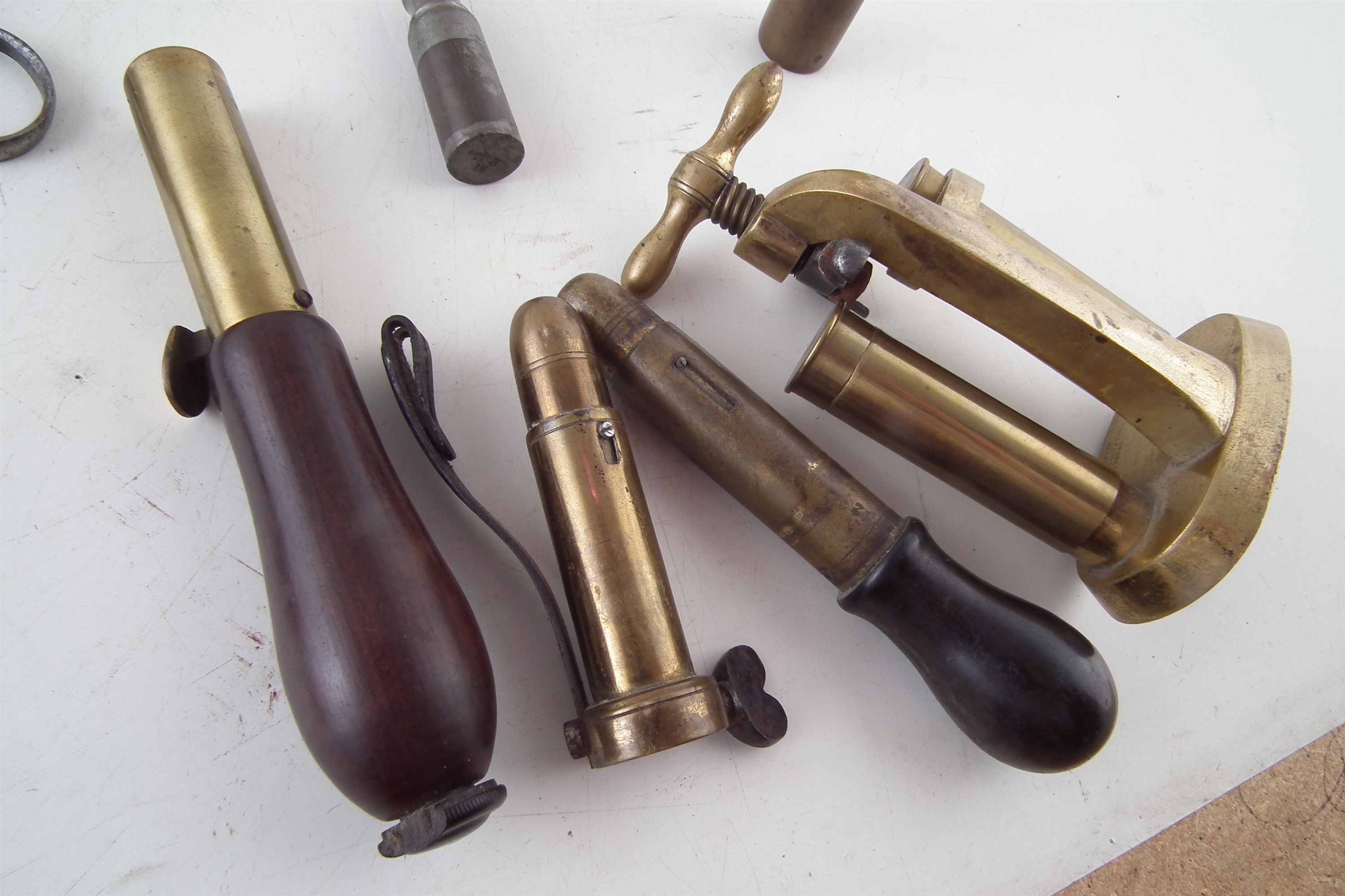 Lot 279 - Collection of vintage reloading equipment