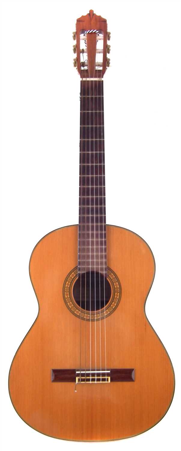 Lot 72 - Aranjuez Spanish / Classical guitar