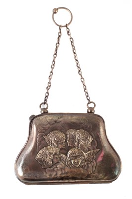 Lot 69 - An Edwardian silver coin purse