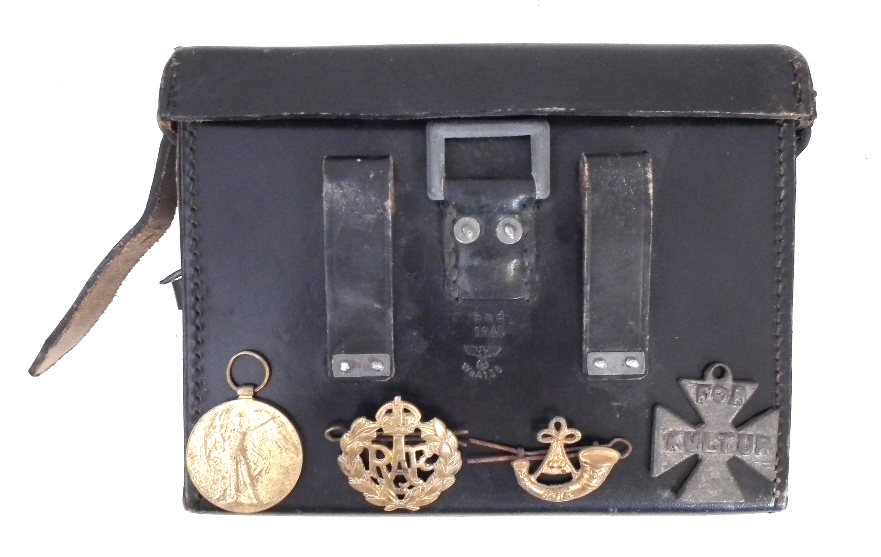 Lot 198 - Third Reich German leather pouch, two medals