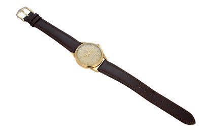 Lot 304 - A 1960s Tudor Royal 9ct gold wristwatch