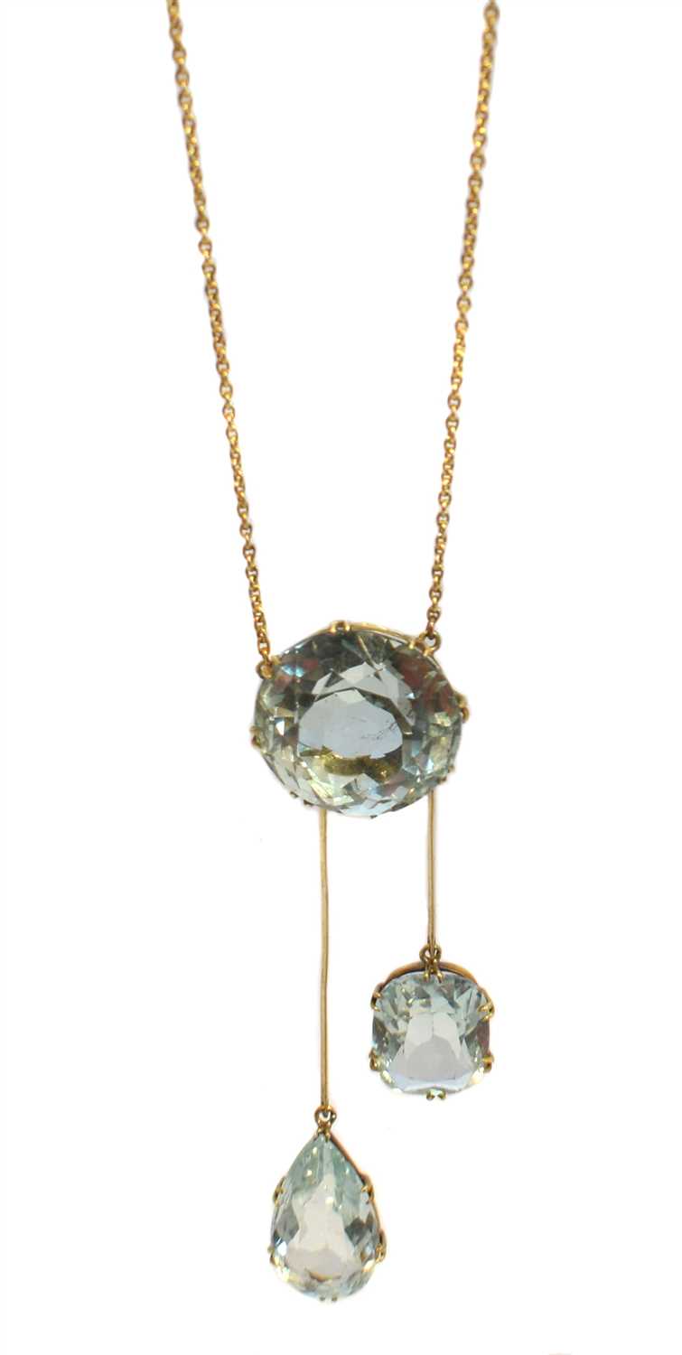 Lot 131 - An early 20th Century aquamarine negligee pendant