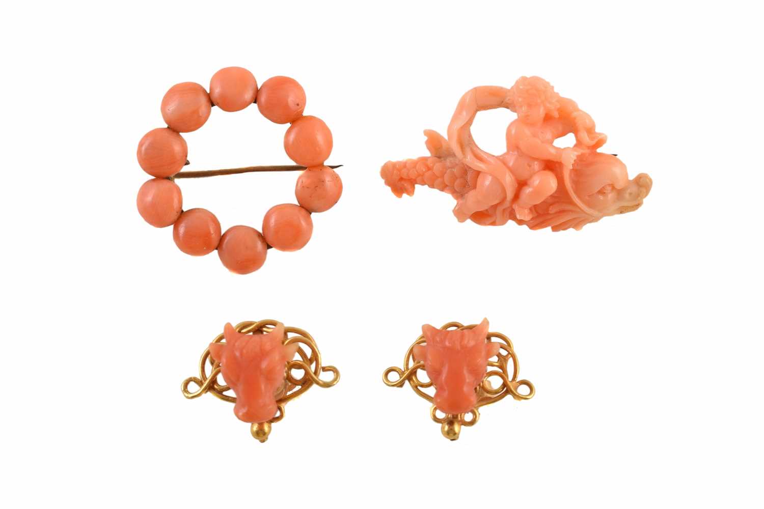 Lot 130 - A selection of coral jewellery