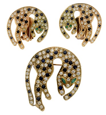 Lot 129 - A suite of vari-gem leopard jewellery