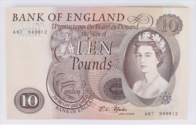 Lot 47 - Thirty-nine consecutive Series "C" Portrait Issue (January 1967), Ten Pounds banknotes (39).