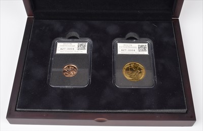 Lot 61 - United Kingdom 2014 Two-Coin Gold Set with sovereign and gold 1oz Britannia.