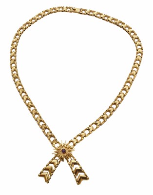 Lot 143 - A 1980's 9ct gold garnet necklace