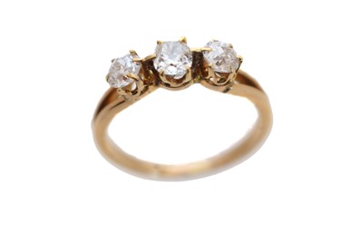 Lot 245 - A diamond three stone ring