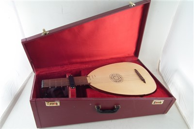 Lot 112 - Early Music Shop Renaissance lute with hard case