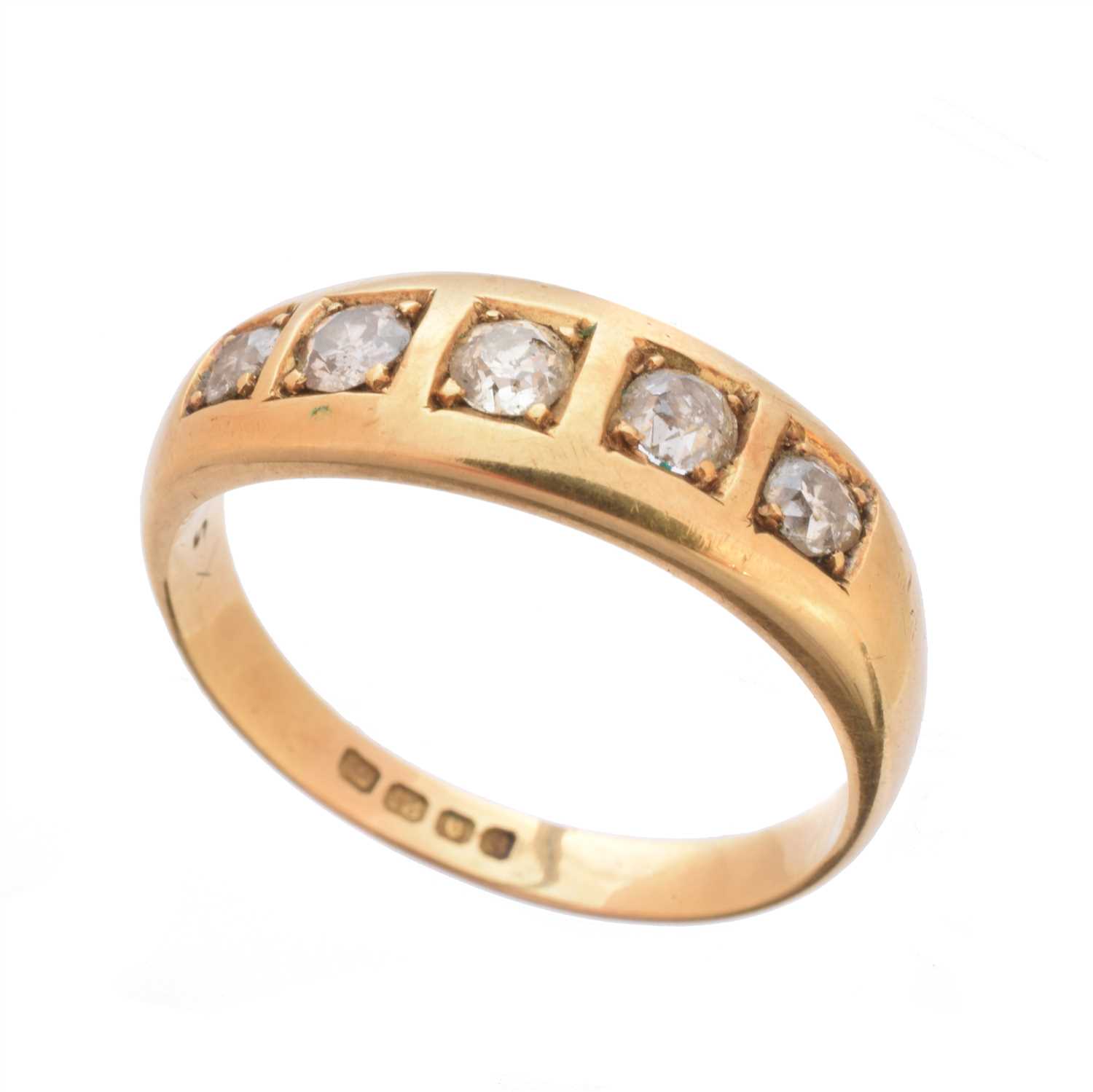 Lot 248 - An early 20th Century 18ct gold diamond five stone ring