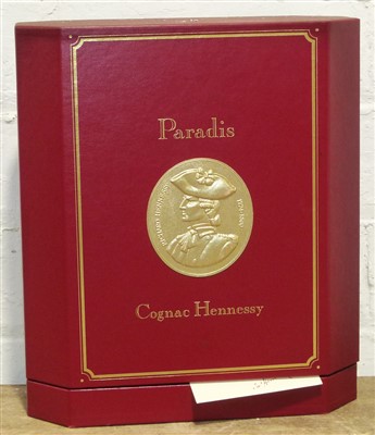 Lot 102 - 1 Bottle Cognac Hennessy “Paradis” in Original Presentation Box