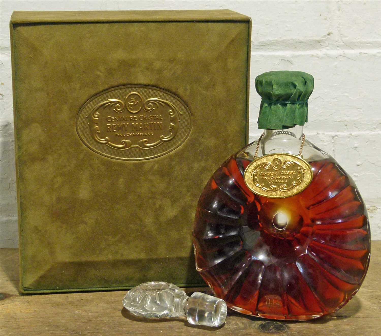 Lot 61 - 1 Baccarat Decanter Cognac Remy Martin “Centaure Cristal”