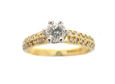 Lot 134 - An 18ct gold diamond single stone ring