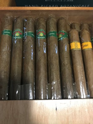 Lot 88 - 58 individually wrapped Cigars comprising 56 Villar y Villar “754’s”