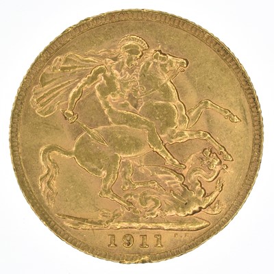 Lot 97 - King George V, Sovereigns, 1911 and 1913, F and VF (2).