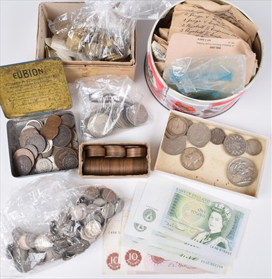 Lot 127 - Large assortment of British and foreign coins and banknotes.