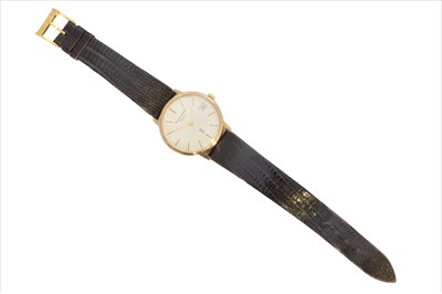 Lot 269 - A Mappin & Webb 9ct gold cased quartz wristwatch