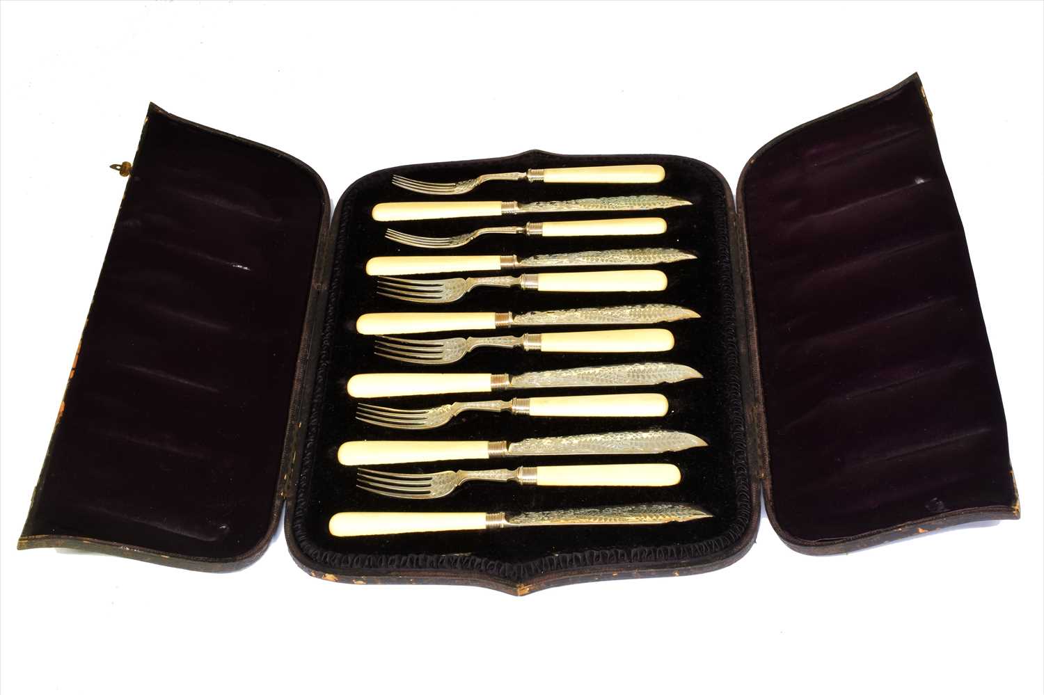 Lot 34 - A Victorian silver cutlery set