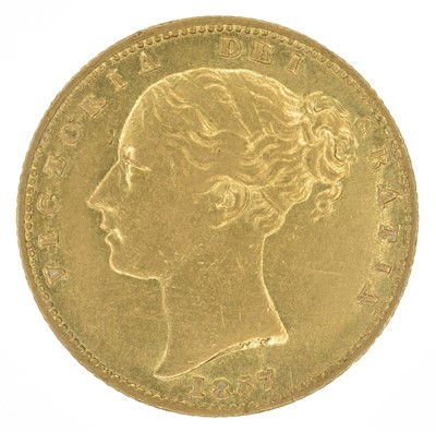 Lot 72 - Queen Victoria, Sovereign, 1857.