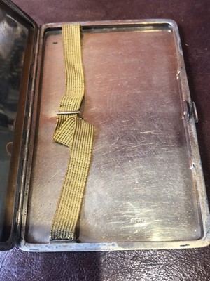 Lot 251 - A 1920s 9ct gold cigarette case