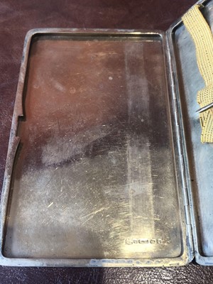 Lot 251 - A 1920s 9ct gold cigarette case