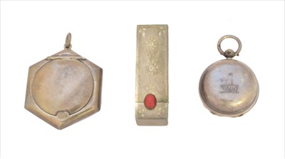 Lot 61 - A selection of silver and white metal items