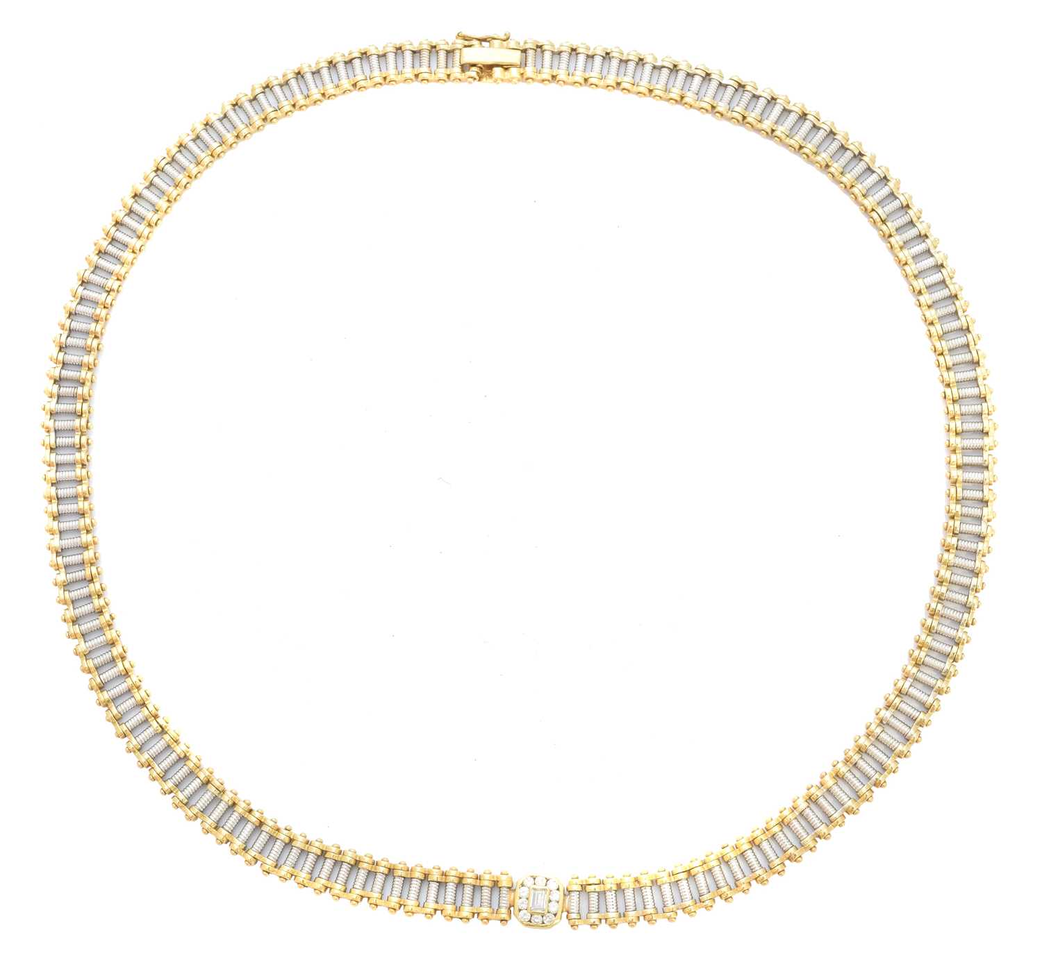 Lot 165 - A diamond necklace